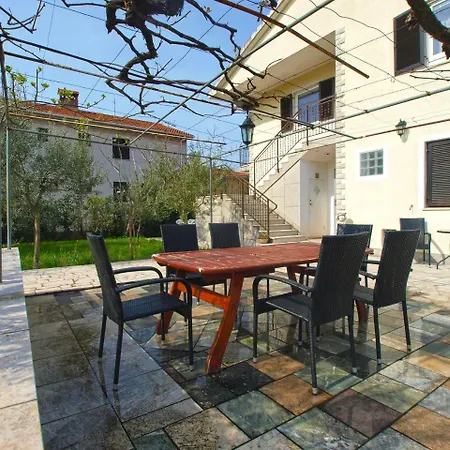 Livio 1830 Apartment Pula