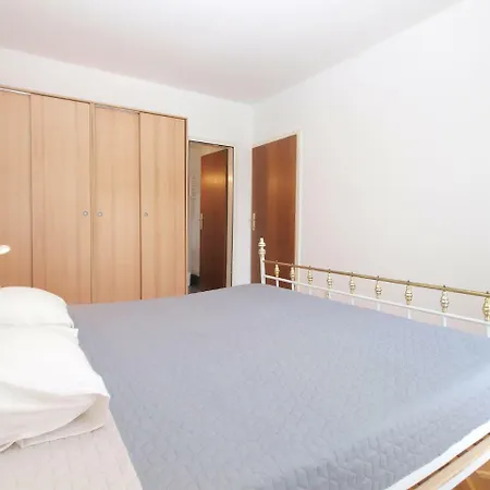 Livio 1830 Apartment Pula