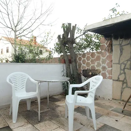 Apartment Livio 1830 *