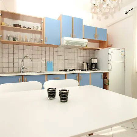 Apartment Livio 1830