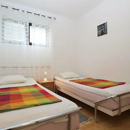 Livio 1830 Apartment Pula